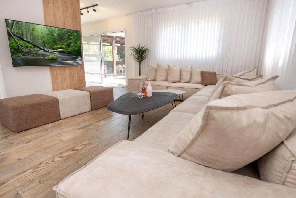 184558 המתחם הפנימי, אחוזת תבור, וילה  באחוזת ברק וילות - Vila 4 U