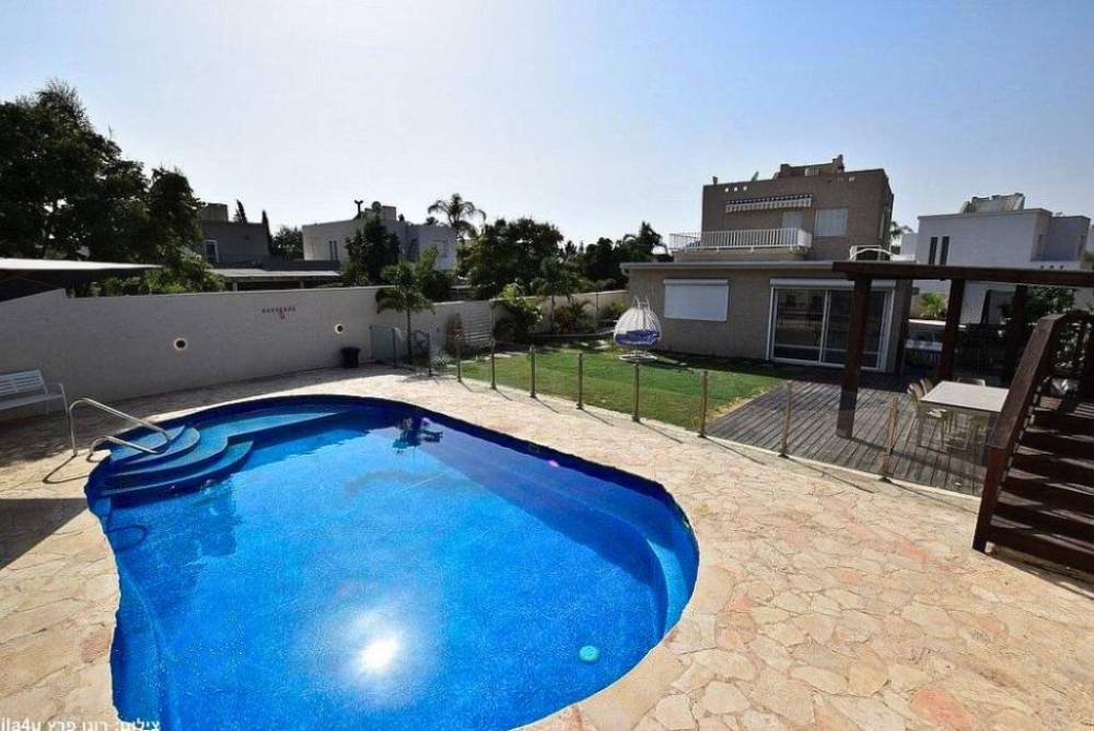 184576 המתחם החיצוני, אחוזת תבור, וילה  באחוזת ברק וילות - Vila 4 U