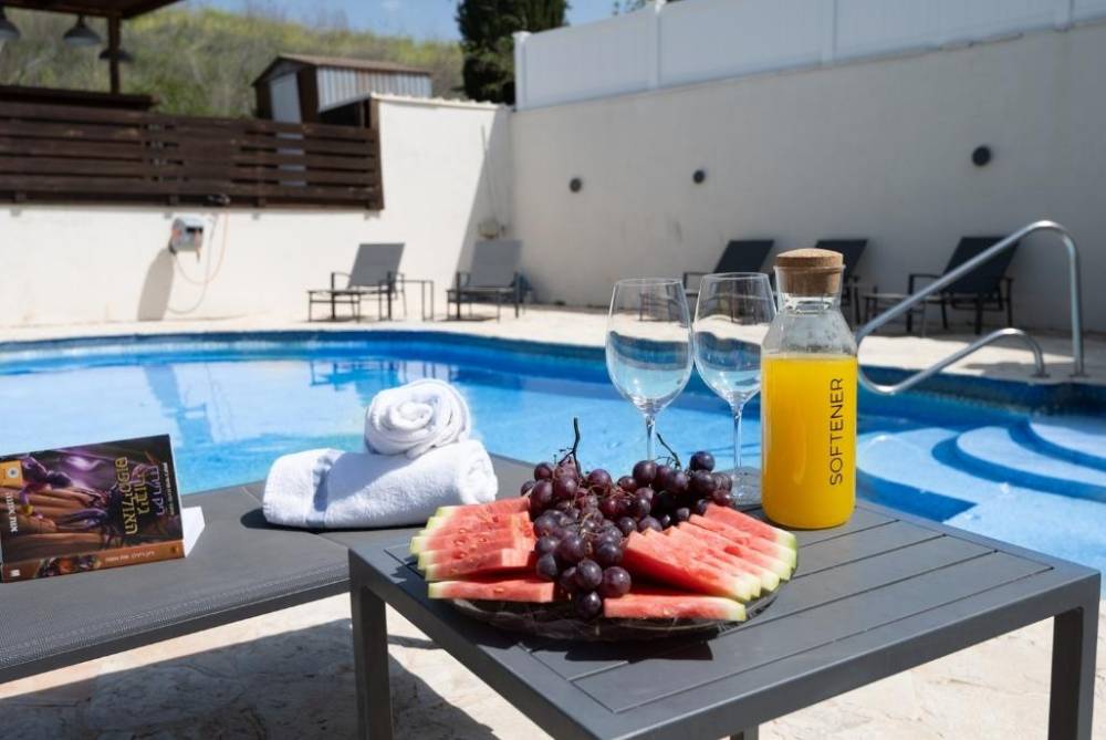 184579 המתחם החיצוני, אחוזת תבור, וילה  באחוזת ברק וילות - Vila 4 U