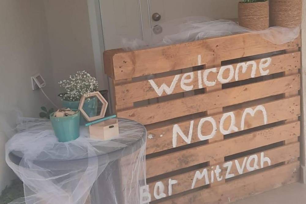 186739 אירועים במקום, החצר בטיילת - אירועים ליד הים, וילה  באשדוד וילות - Vila 4 U