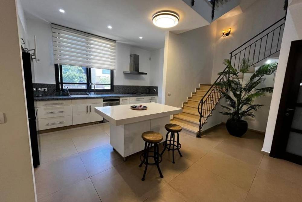 186937 גלריה כללית, וילה סופר האוס, וילה  בהוד השרון וילות - Vila 4 U