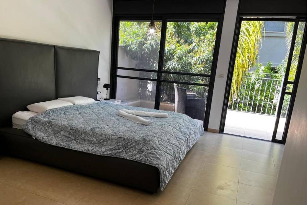 186983 גלרית פנים, וילה סופר האוס, וילה  בהוד השרון וילות - Vila 4 U