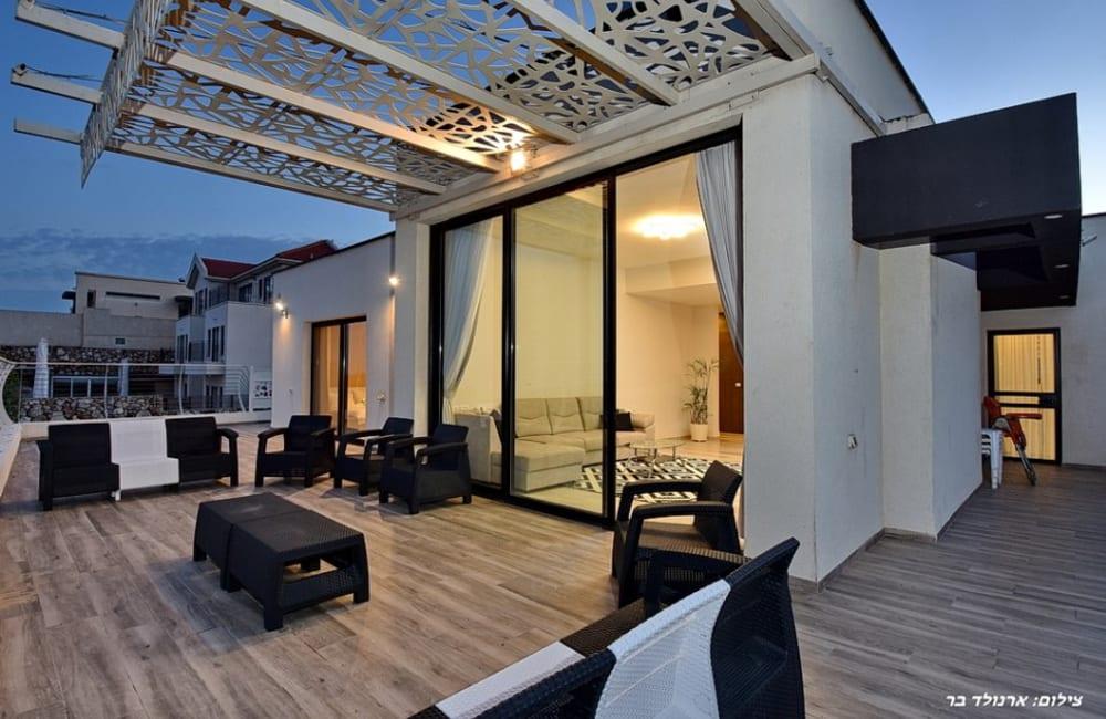 195235 החצר והבריכה, אחוזת הצוק במרומים, וילה  בכפר שמאי וילות - Vila 4 U