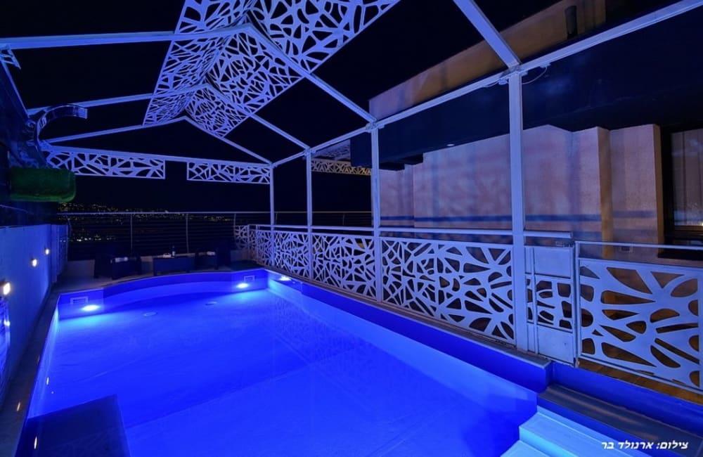 195255 החצר והבריכה, אחוזת הצוק במרומים, וילה  בכפר שמאי וילות - Vila 4 U