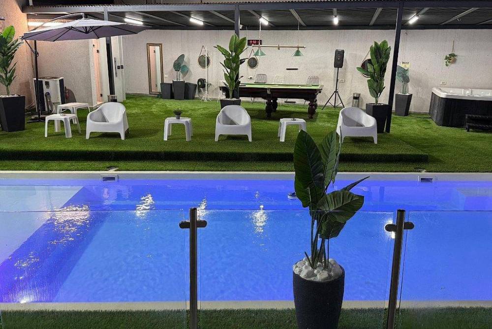 196378 הגקוזי והבריכה, מתחם האושר, וילה  באדרת וילות - Vila 4 U