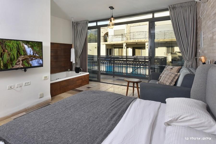 196463 פנים הסוויטות, מתחם הנופש רינג דה בל, וילה  בפוריה עילית וילות - Vila 4 U