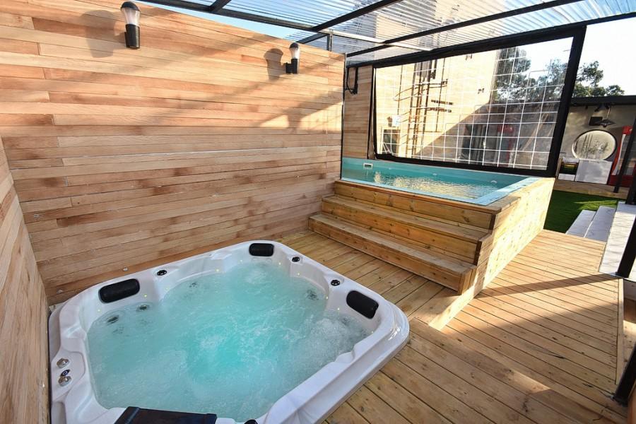 204152 מתחם חוץ, בלו סקיי, וילה  בפתח תקווה וילות - Vila 4 U