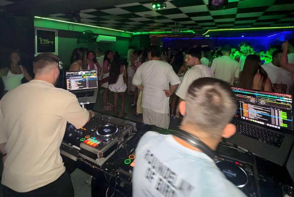 208503 אירועים אצלנו, קינג לופט, וילה  בקריית אתא וילות - Vila 4 U