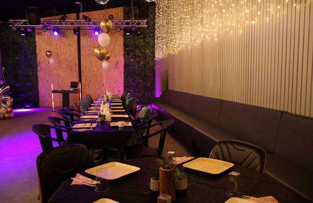 208684 Happy bar – הפי בר, Happy bar - הפי בר, וילה  בנתניה וילות - Vila 4 U