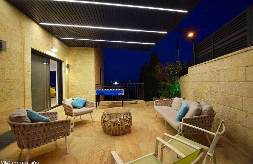 208718 חצר ונוף, וילה נווה שמואל אינדיגו, וילה  בגבעת זאב וילות - Vila 4 U