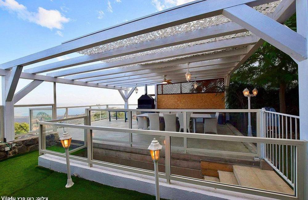209535 מתחם החוץ המשקיף לכנרת, וילה סלו מול הכנרת, וילה  בנוף כנרת וילות - Vila 4 U