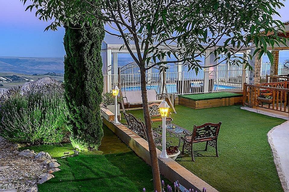 209550 מתחם החוץ המשקיף לכנרת, וילה סלו מול הכנרת, וילה  בנוף כנרת וילות - Vila 4 U