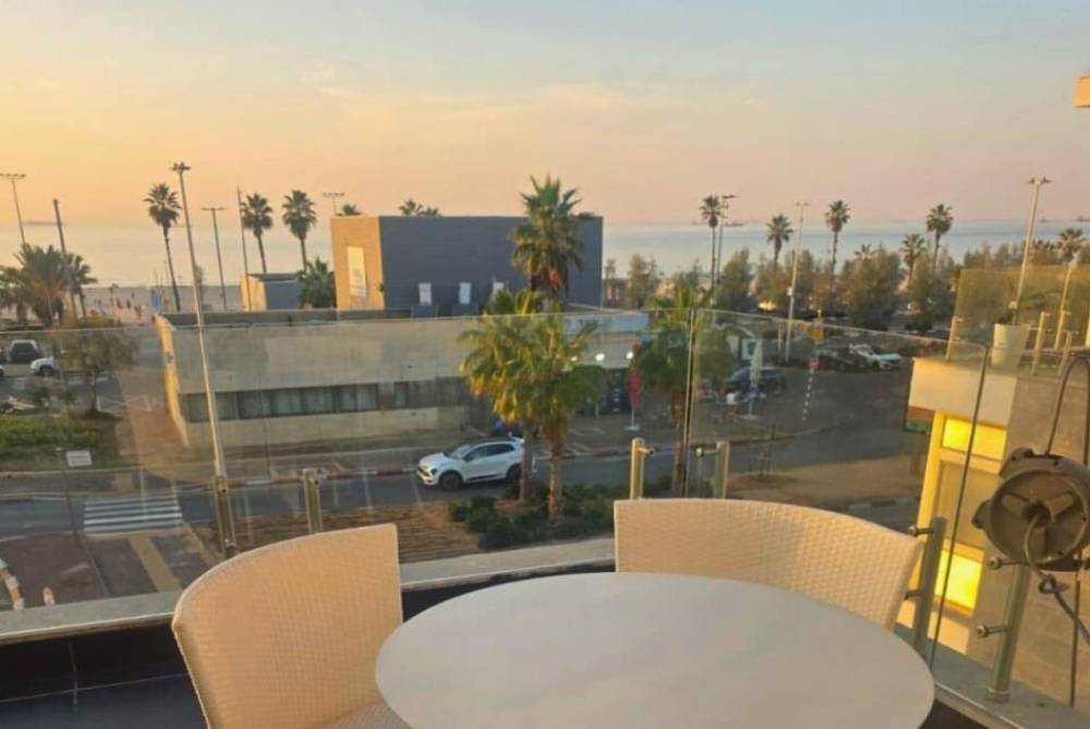 210195 גלריה כללית, וילה לב הים, וילה  באשדוד וילות - Vila 4 U