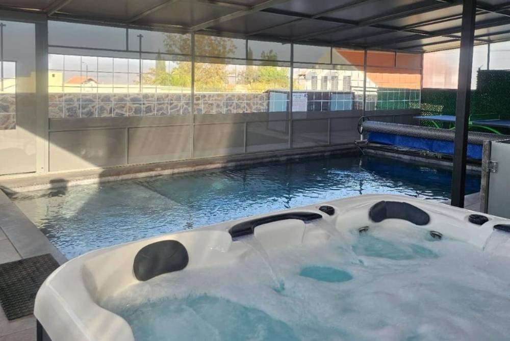 210220 המתחם בחורף, וילה מאיורי ריזורט, וילה  במשמר הירדן וילות - Vila 4 U