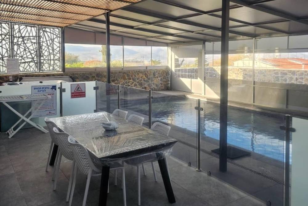 210222 המתחם בחורף, וילה מאיורי ריזורט, וילה  במשמר הירדן וילות - Vila 4 U