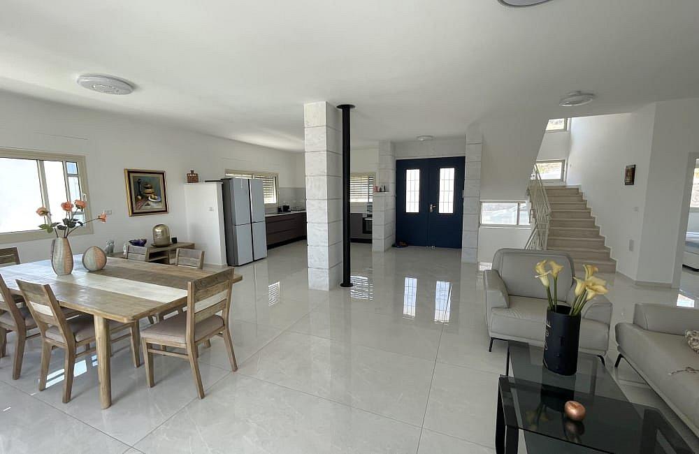 211135 וילה לבנה יבנאל, וילה לבנה יבנאל, וילה  ביבנאל וילות - Vila 4 U