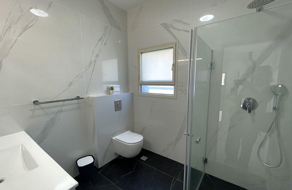 211166 גלרית פנים, וילה לבנה יבנאל, וילה  ביבנאל וילות - Vila 4 U