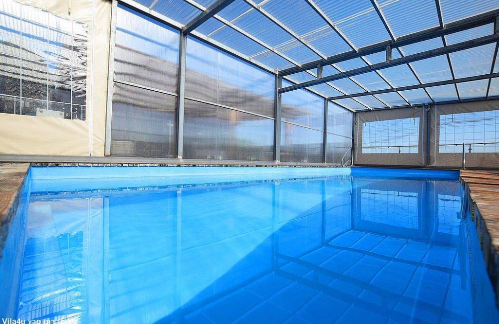 211244 הבריכה בחורף, טוקה צימר - Tocca Zimmer, וילה  באדרת וילות - Vila 4 U