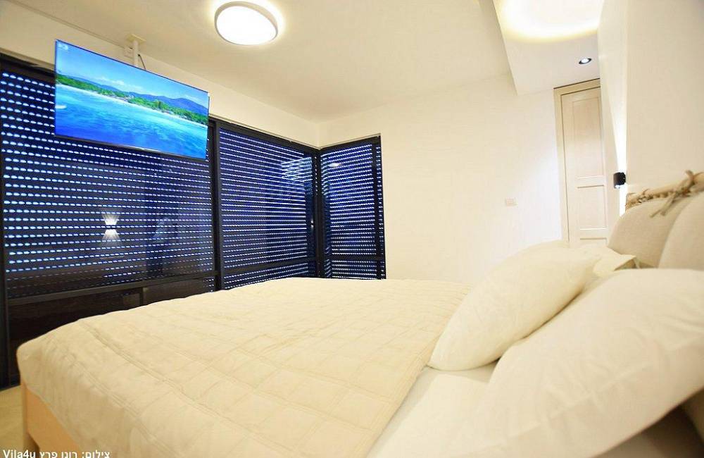 211323 גלריה כללית, מלרוז על הכנרת, וילה  במגדל וילות - Vila 4 U