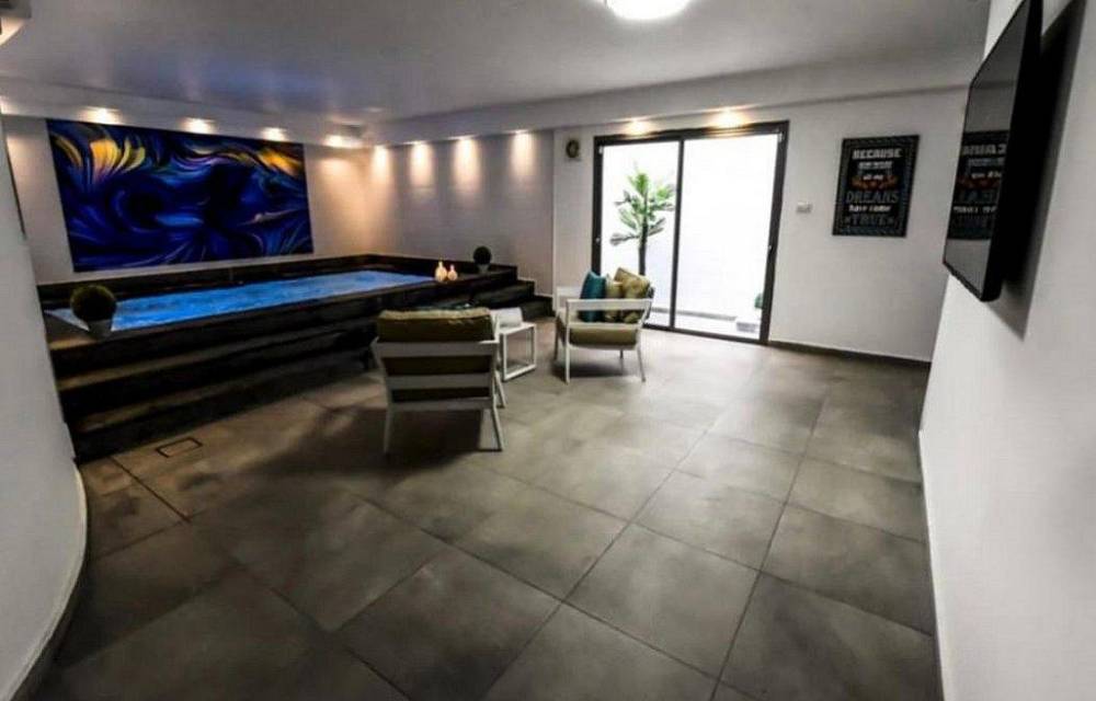 211789 מתחם פנימי, וילה פלורידה אילת, וילה  באילת וילות - Vila 4 U