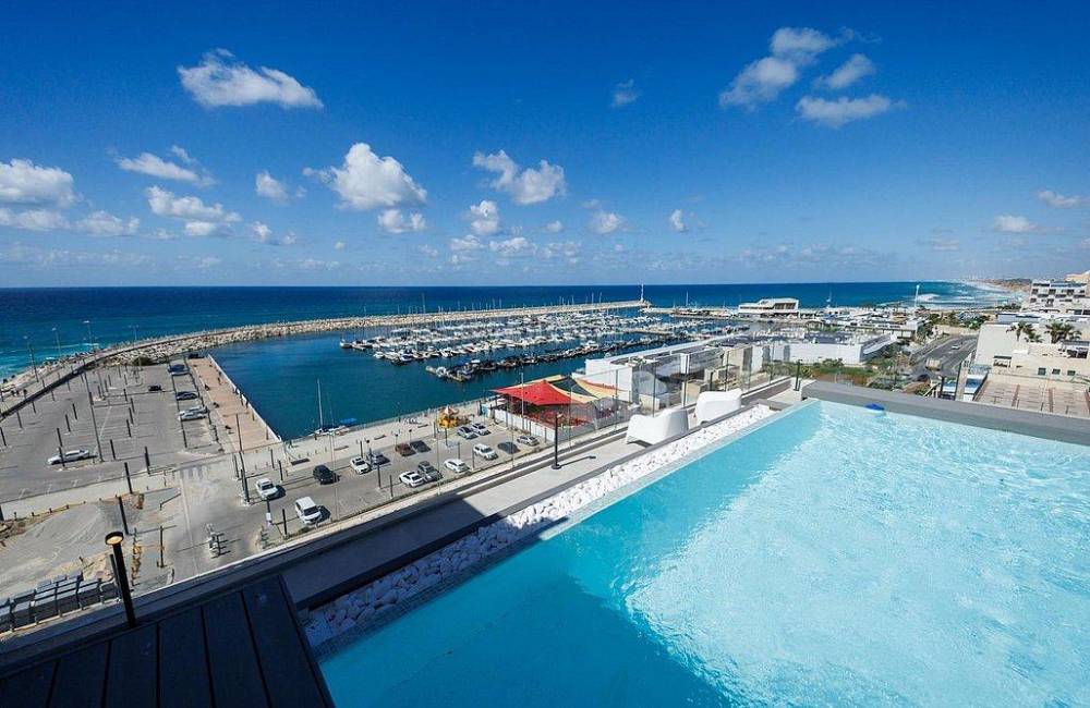 212008 מתחם הגג, הבריכה ונוף לים, פנטהאוז שונית אשקלון, וילה  באשקלון וילות - Vila 4 U