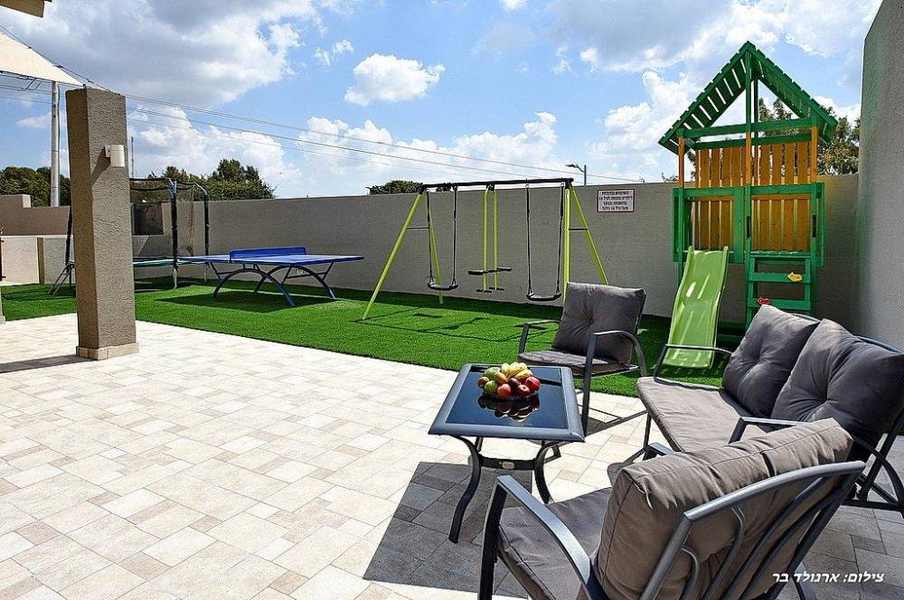 212335 מתחם החצר, אחוזת גליל, וילה  בספסופה וילות - Vila 4 U