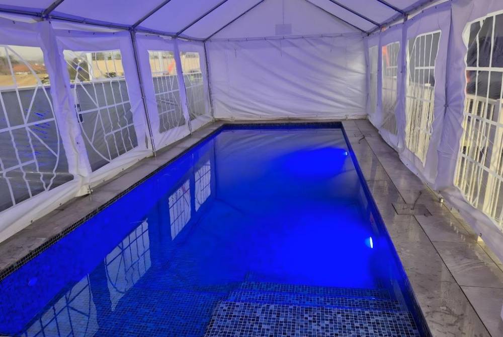 212389 הבריכה בחורף, אחוזת אברהם בוטיק, וילה  בתירוש וילות - Vila 4 U