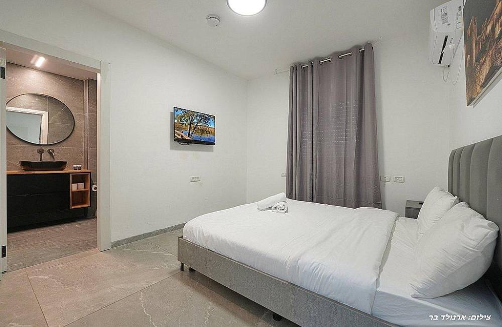 212468 המתחם הפנימי, וילה יהלי, וילה  בנוף כנרת וילות - Vila 4 U