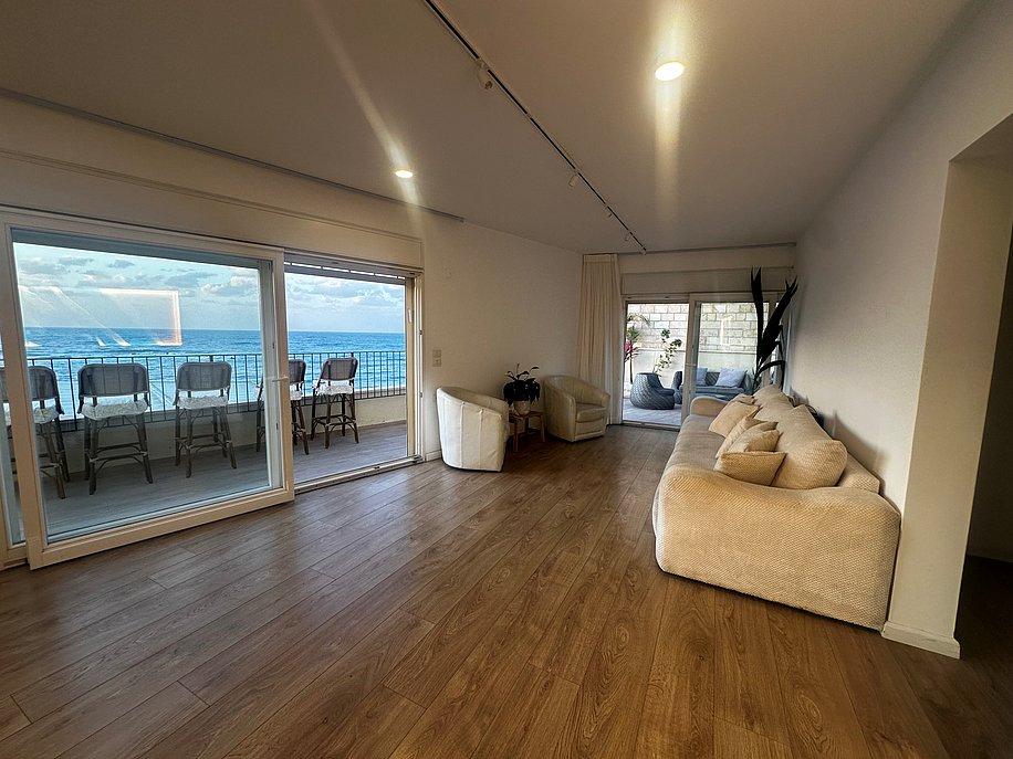 212518 כללי, גורדונס - גג על הים, וילה  בתל אביב וילות - Vila 4 U