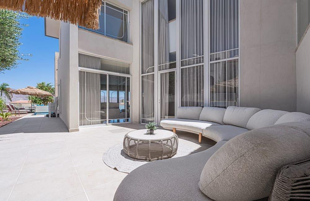 212876 גלרית חוץ, וילה קטלינה, וילה  באילת וילות - Vila 4 U