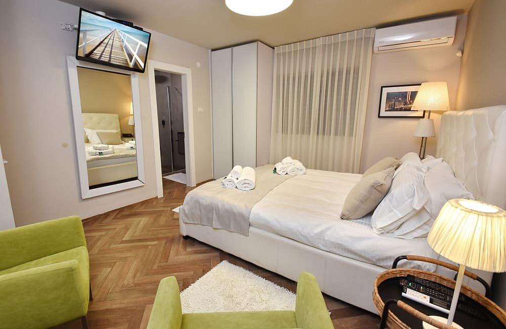 213368 גלרית פנים, וילה מצפה הוד, וילה  בפוריה כפר עבודה וילות - Vila 4 U