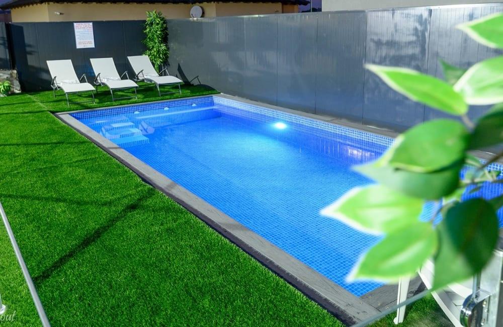 213496 וילה דיאמנטה - בריכה והחצר, וילה דיאמנטה, וילה  בספסופה וילות - Vila 4 U