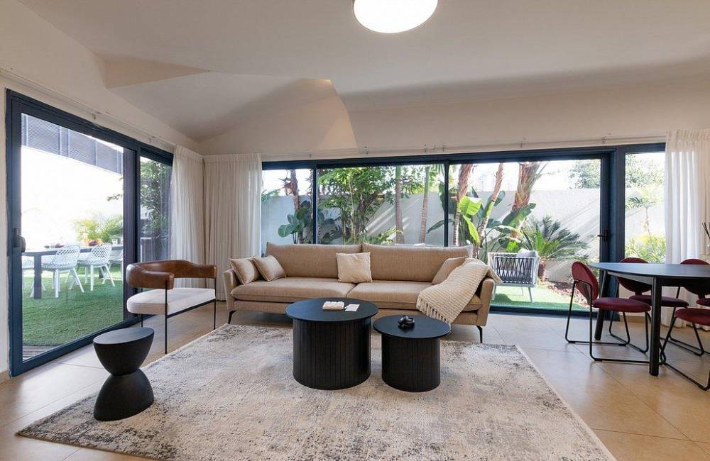 213959 גלרית פנים, וילה על הים בראשון, וילה  בראשון לציון וילות - Vila 4 U