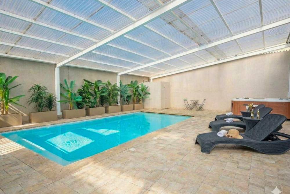 214835 מתחם מקורה בריכה וג'קוזי, אחוזת גליל, וילה  בספסופה וילות - Vila 4 U