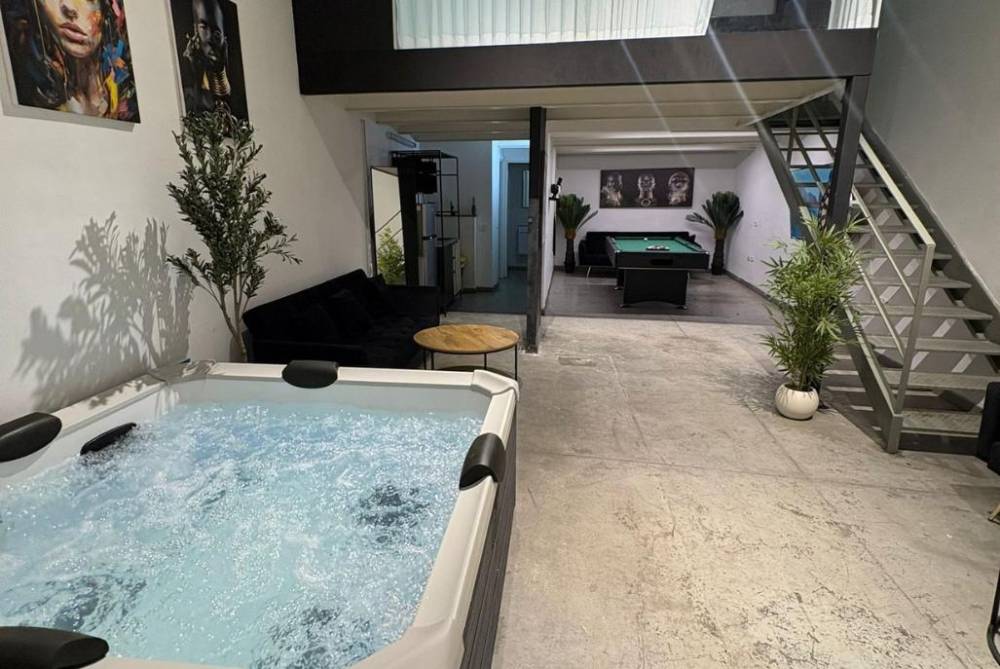 215083 מתחם פנימי, וילה אושן פלור - Ocean floor TLV, וילה  בתל אביב וילות - Vila 4 U