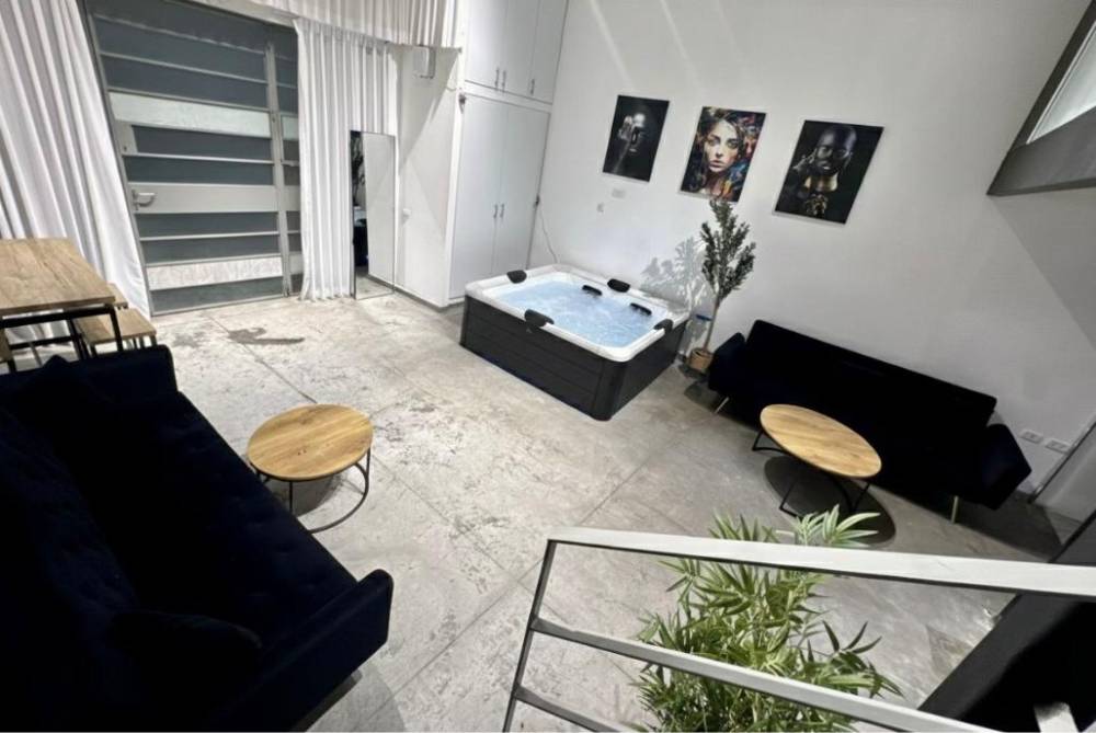 215094 גלריה כללית, מתחם אושן פלור - OceanFloor, וילה  בתל אביב וילות - Vila 4 U