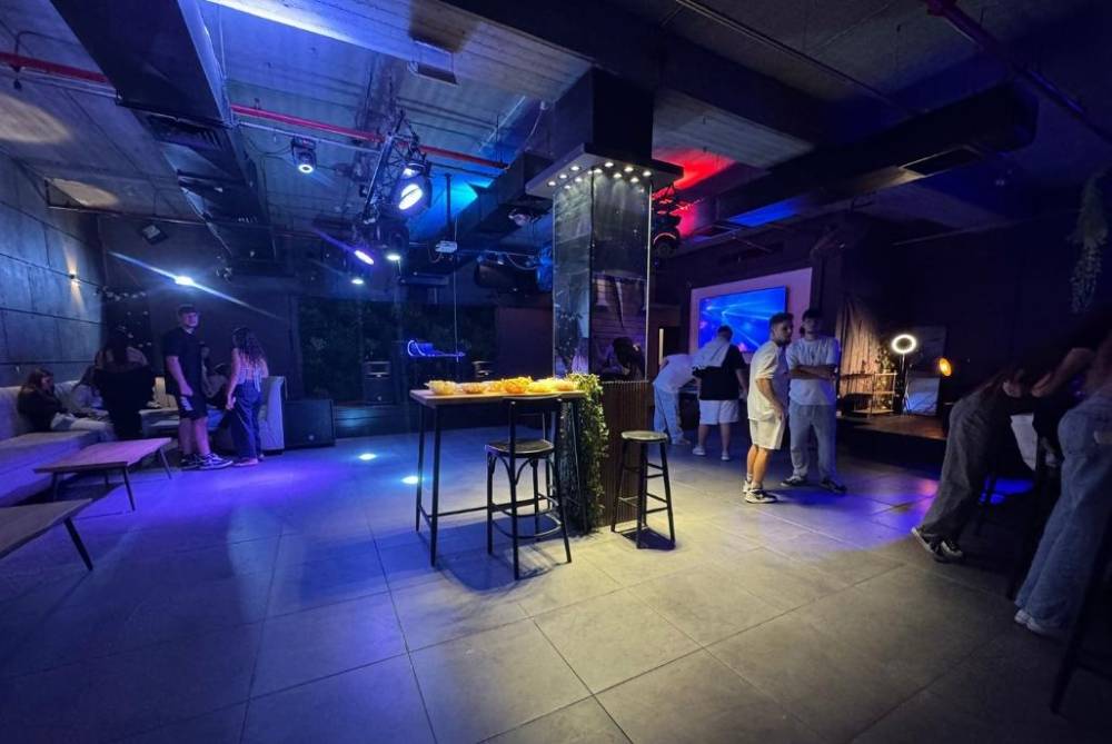 215664 חוגגים בסאני לופט, סאני לופט, וילה  בפתח תקווה וילות - Vila 4 U