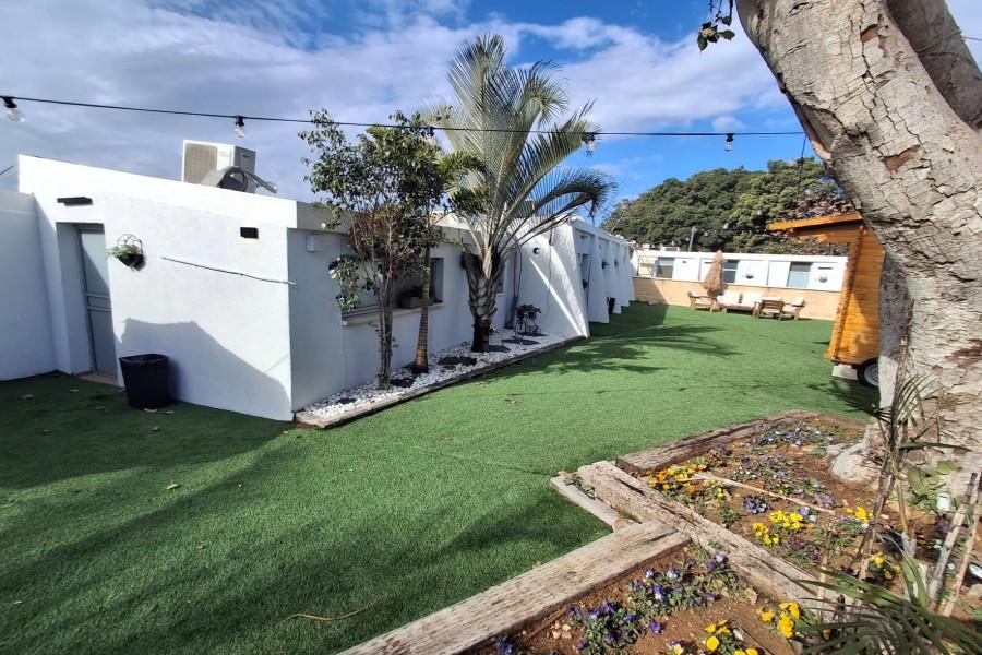 217146 מתחם חיצוני הבריכה והג'קוזי, כפר הים, וילה  בנתניה וילות - Vila 4 U