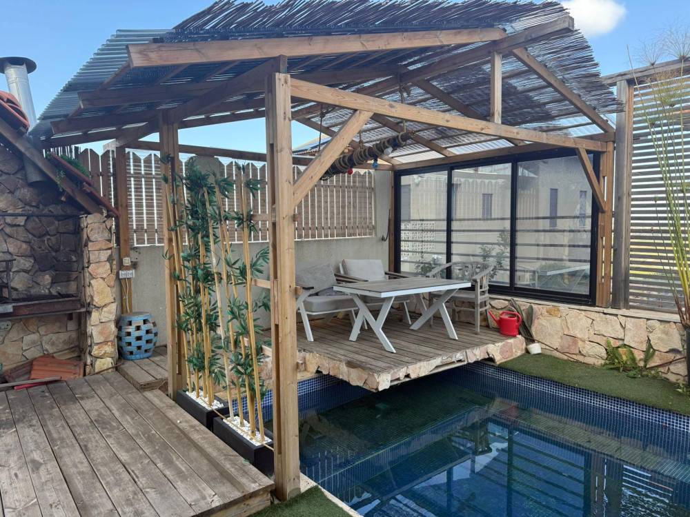 217443 גלריה חיצונית, סוויטת גן עדן בשרון, וילה  בכפר סבא וילות - Vila 4 U