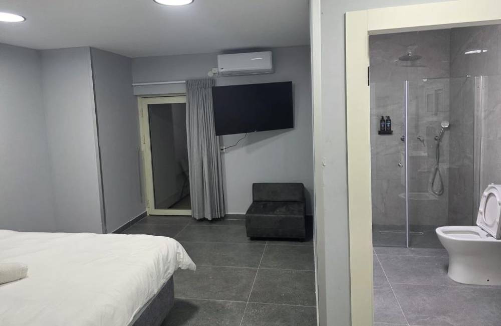 217916 גלרית כללית, וילה קינג בוטיק, וילה  בירכא וילות - Vila 4 U