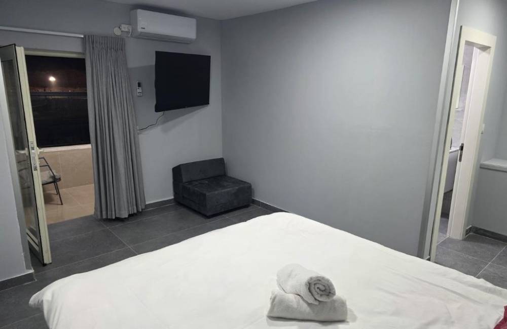 217942 פנים הוילה והחדרים, וילה קינג בוטיק, וילה  בירכא וילות - Vila 4 U