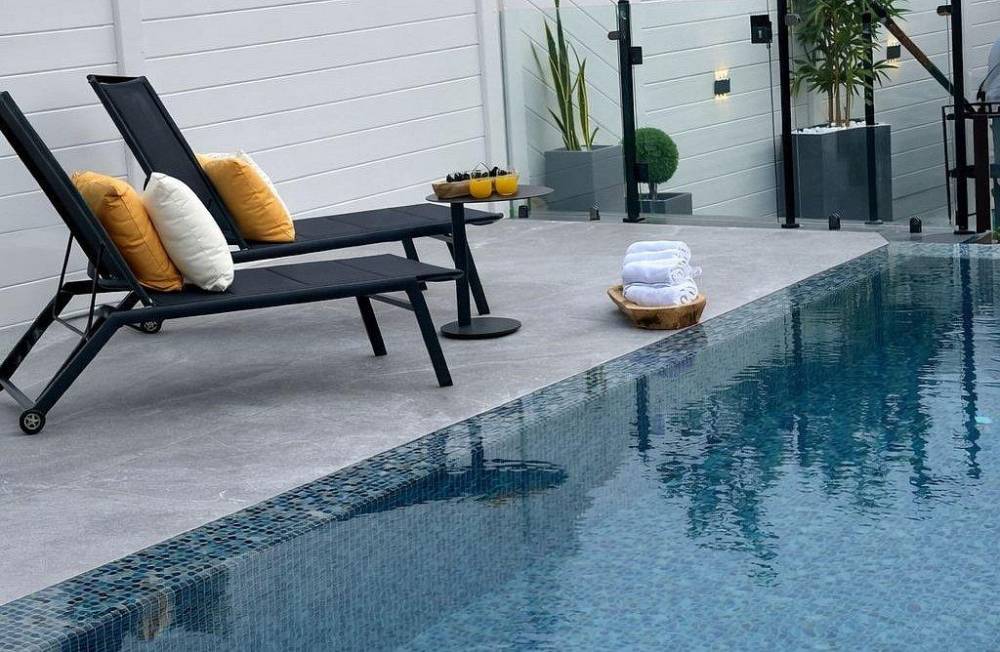 218473 גלריית חוץ, וילה פלואלס בוטיק, וילה  בדלתון וילות - Vila 4 U