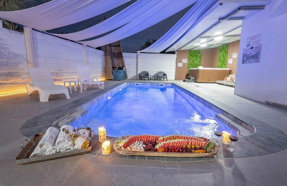 218812 מתחם חיצוני, וילה ספא ריש, וילה  בירכא וילות - Vila 4 U