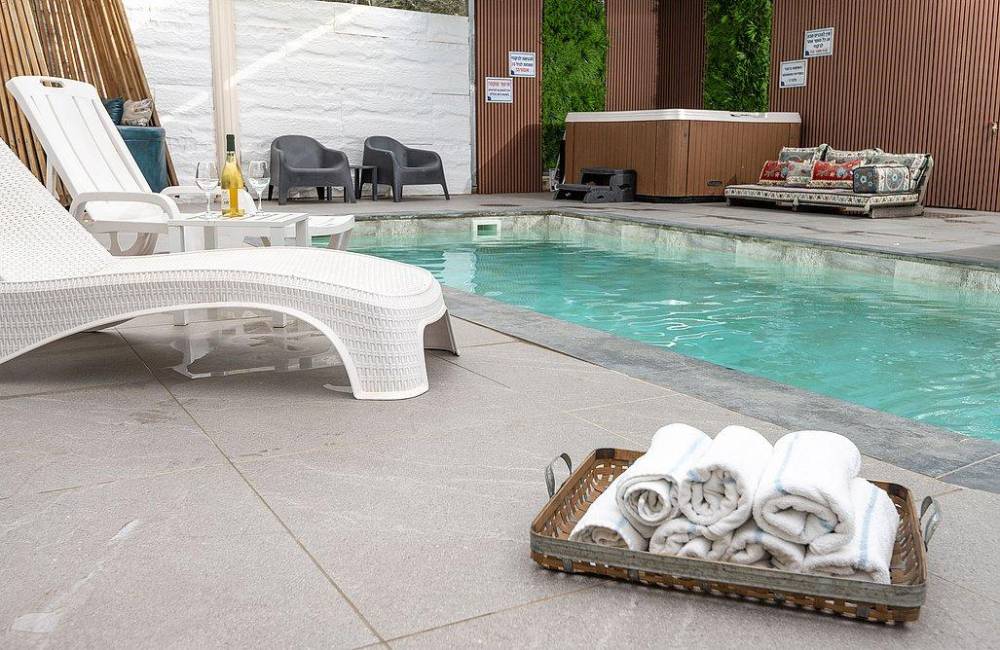 218843 מתחם חיצוני, וילה ספא ריש, וילה  בירכא וילות - Vila 4 U