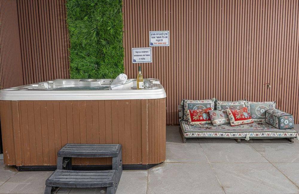 218848 מתחם חיצוני, וילה ספא ריש, וילה  בירכא וילות - Vila 4 U