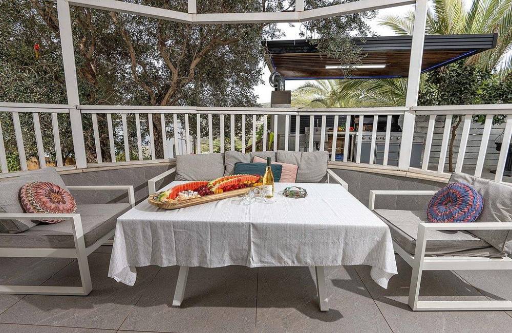 218860 מתחם חיצוני, וילה ספא ריש, וילה  בירכא וילות - Vila 4 U