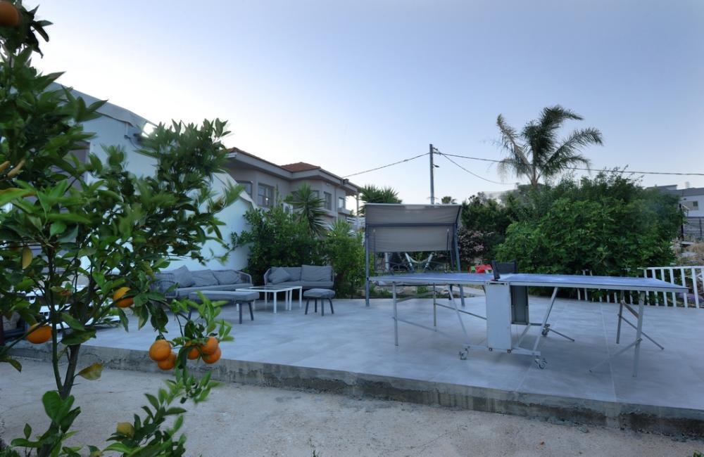 219066 המתחם החיצוני, אחוזת מרלו - MERLOT, וילה  בדלתון וילות - Vila 4 U