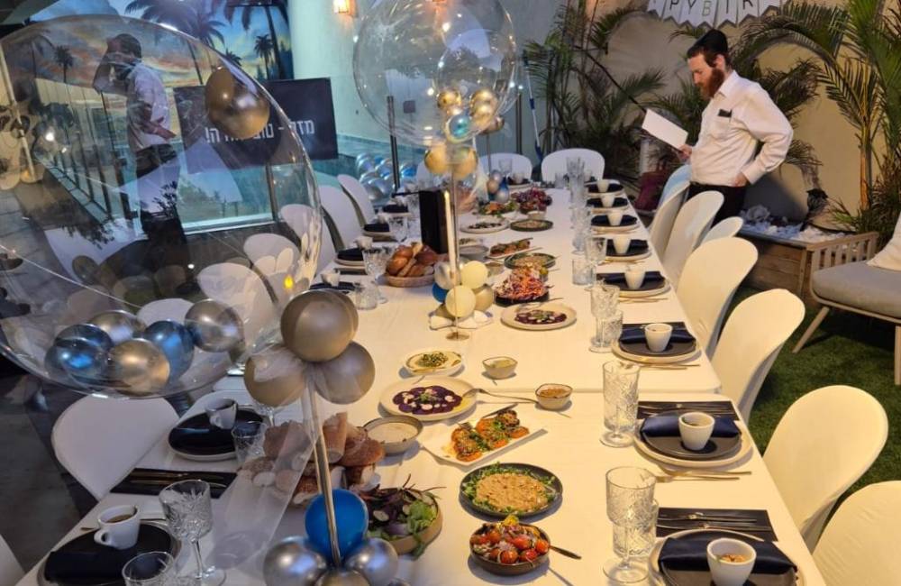 219237 אירועים במקום, החצר בטיילת - אירועים ליד הים, וילה  באשדוד וילות - Vila 4 U