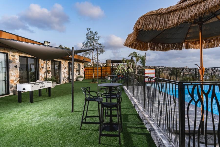 219351 המתחם החיצוני הנוף וחדר האוכל, סוויטות על הפסגה, וילה  בירכא וילות - Vila 4 U