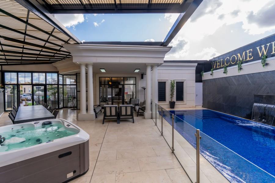 226468 גלרית חוץ, וויט פאלאס -  White Palace, וילה  בירכא וילות - Vila 4 U